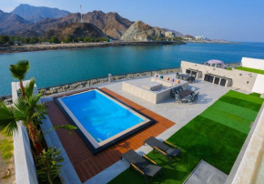 The Wave Villa - Al Dana Island Fujairah